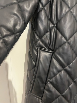 Black Quilted Faux Leather Zara Coat like new, black, size S