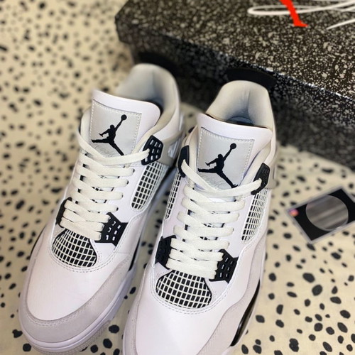 Jordan 4 Retro Military Black sneakers used, size 42.5