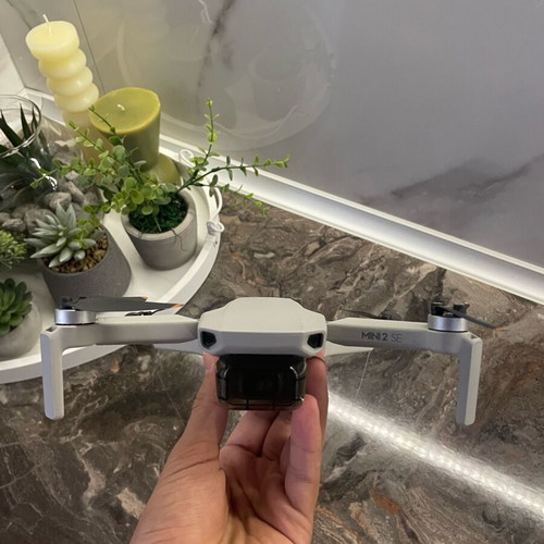 DJI Mini 2 SE drone like new