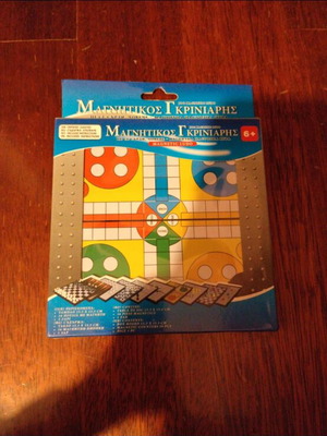 Mini board game with magnetic pieces new