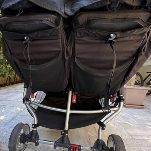 City Mini Double Baby Jogger twin stroller like new with double front wheels