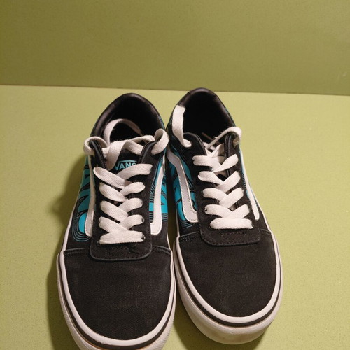 Vans YT Ward Glow sneakers size 34 like new, neon blue and black