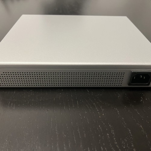 Ubiquiti UniFi Switch 8 150W used with power cable