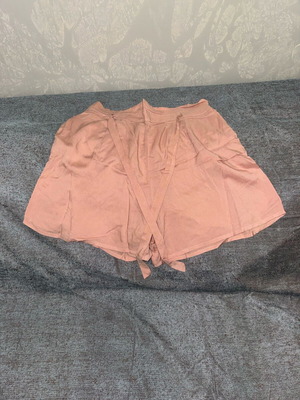 Pink shorts like new, comfortable and easy to wear