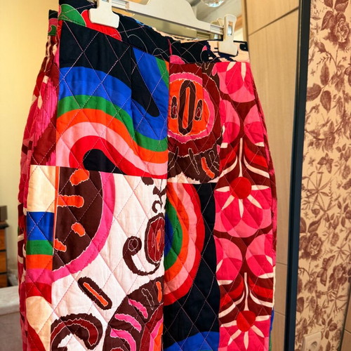 Karavan quilted skirt colorful small like new