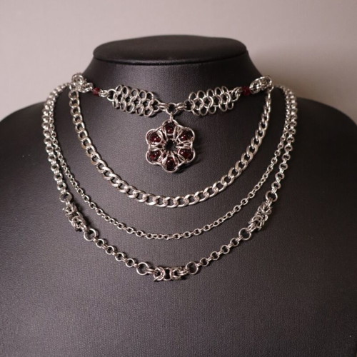 Chainmail Japanese Flower Necklace new, stainless steel and glass beads