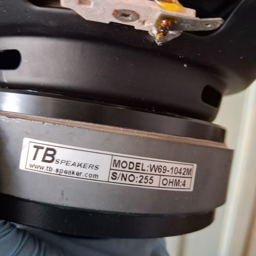 TB Speakers W69-1042M 4Ω Woofer like new