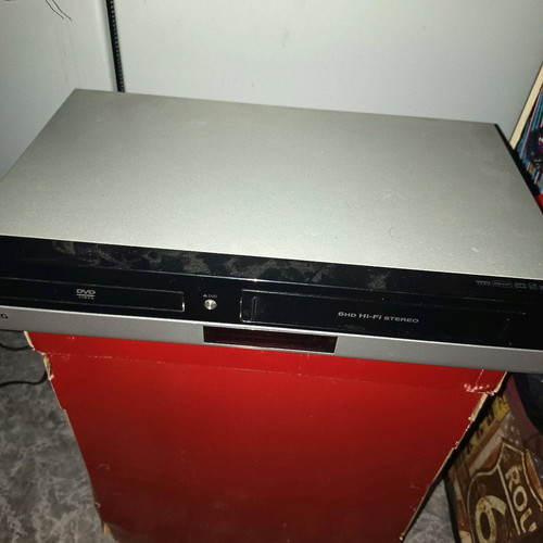 LG DVD & VCR player used, 2008 model, needs repair, no remote