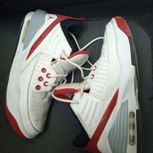 Αθλητικά παπούτσια Nike Air νούμερο 38 σαν καινούργια, άσπρα και κόκκινα