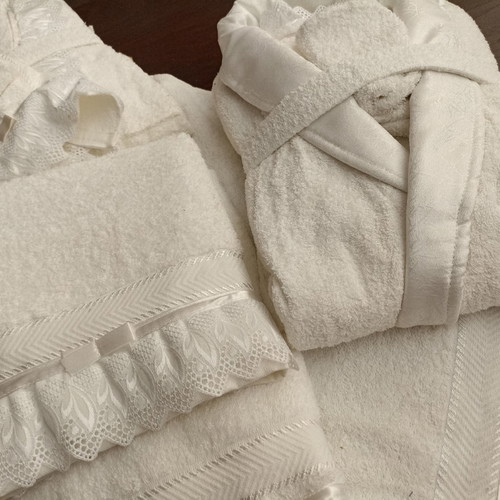 Bathrobe and towel set made of Egyptian cotton, new