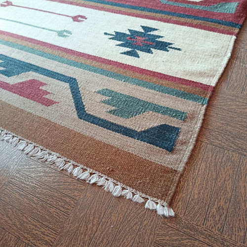Rug like new, elegant in burgundy, brown and beige