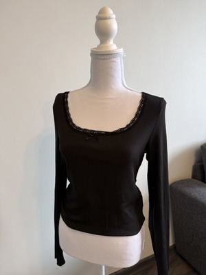 Oysho Pyjama Pilates Top like new, cotton with lace, black, size S