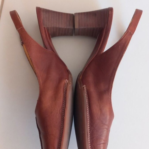 Hispanitas slingback pumps like new, square toe, tan color