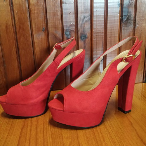 Alta Moda red suede sandals used, size 38