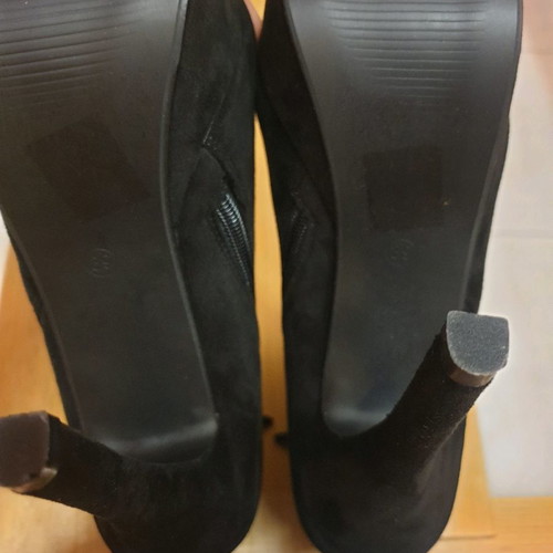Black suede ankle boots new with high heel, size 39