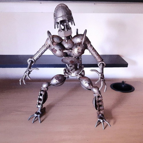 Alien used metallic handmade figure with accessories