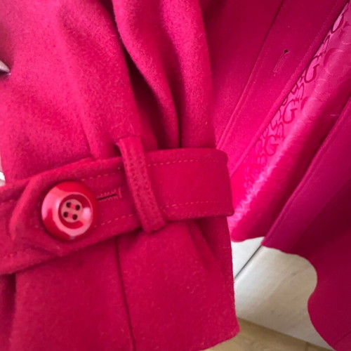 Guess medium red coat like new
