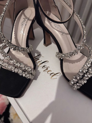 Disney heels like new, black satin leather sandals size 37.5