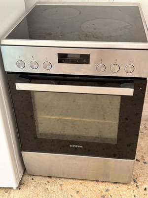 Pitsos kitchen stove used in excellent working condition