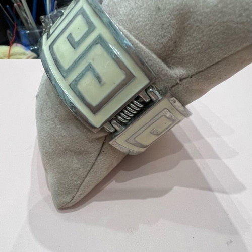 Bracelet used