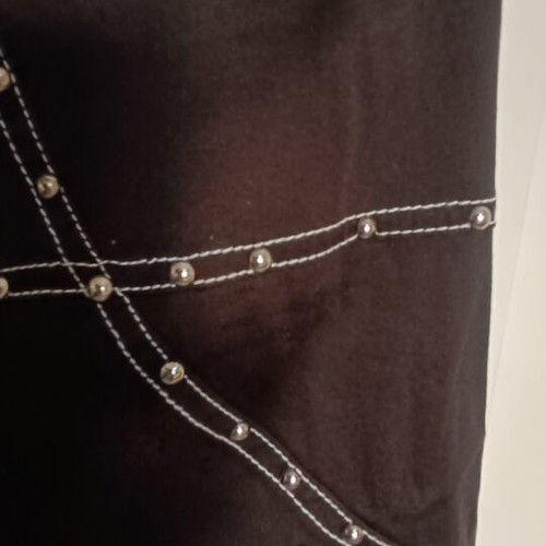 Long skirt below the knee with metallic details, like new, brown, size L