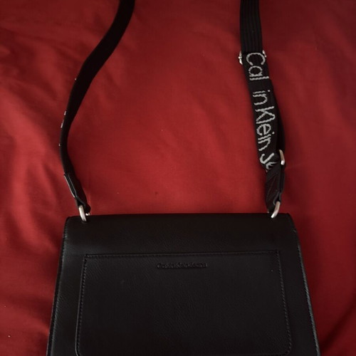 Calvin Klein crossbody bag like new, black