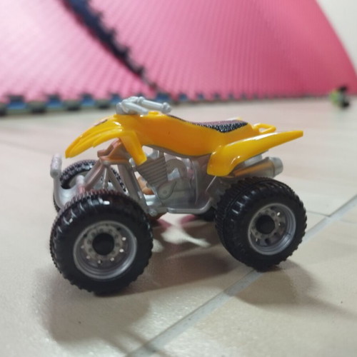 Set of 9 toys like new
