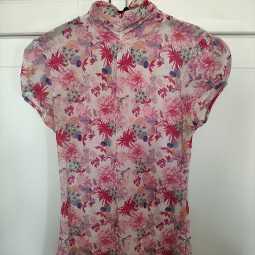 Zara top pink floral like new, size Large