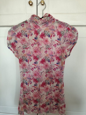 Zara top pink floral like new, size Large