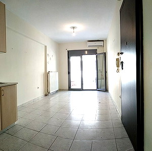 ΕΜΠΟΡΙΚΟ ΚΕΝΤΡΟ-ONE SALONIKA,ΠΩΛΕΙΤΑΙ ΓΚΑΡΣΟΝΙΕΡΑ 55τμ,3ος,1ΔΣΚΜΠ.