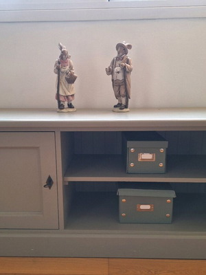 Έπιπλο τηλεόρασης ξύλινο country style μεταχειρισμένο, γκρι παστέλ