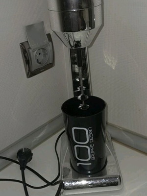 Tabletop frappe maker like new, 100W, stainless steel whisk