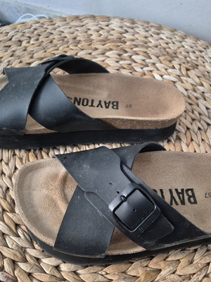 Bayton sandals like new, size 37, black