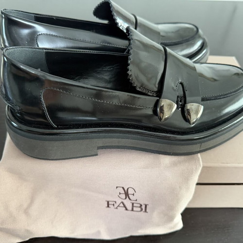 Fabi leather loafers size 39-40 with box, like new