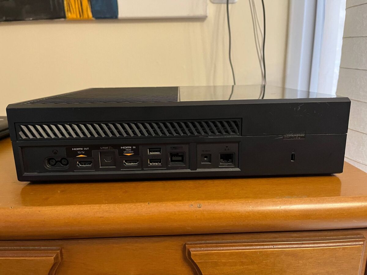 Xbox One Model 1540 console used for… - € 35,00 - Vendora.cy