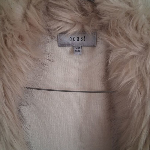 Coast vintage beige cape with synthetic fur