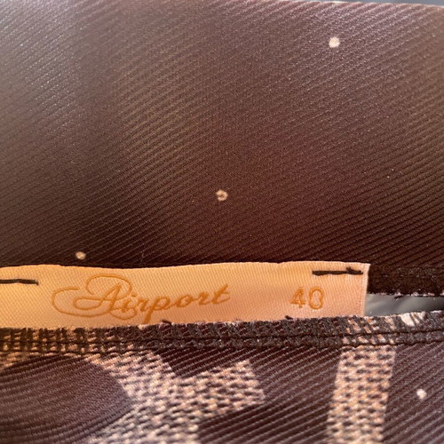 Airport skirt lightly worn, size L, black