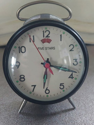 Five Rams wind-up table clock used