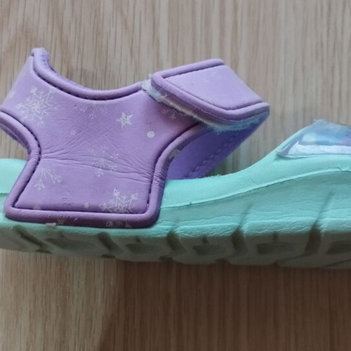 Frozen District sandals for girls size 24 like new purple turquoise