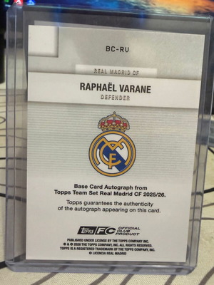 Raphael Varane AUTO green 66/99 Topps card