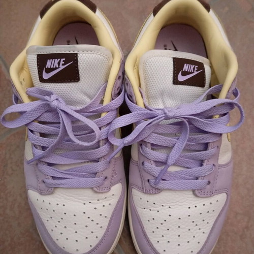 Nike Dunk athletic shoes like new, size 38, white