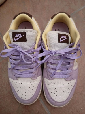 Nike Dunk athletic shoes like new, size 38, white