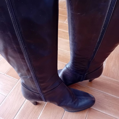 Leather women's boots size 39 brown like new, 9 cm heel