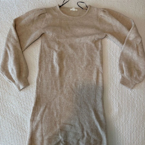 H&M ribbed knit dress, beige, puff sleeves