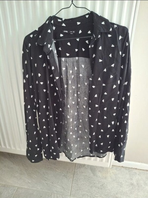 Shirt with hearts, black, Sinsay, size XS