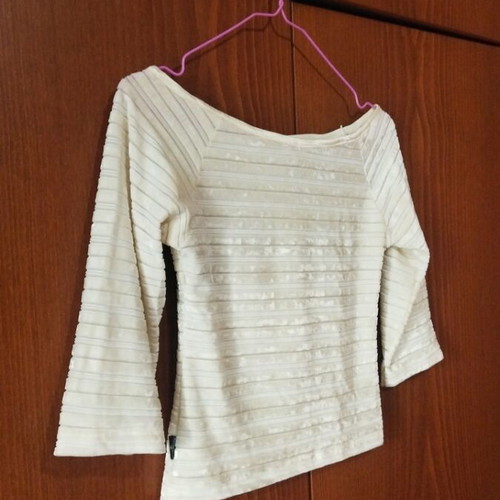 Blouse size S beige like new