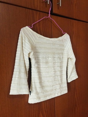 Blouse size S beige like new