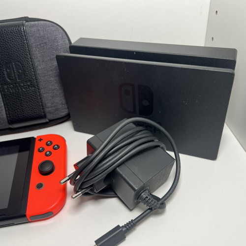 Nintendo Switch като нов с предпазен калъф за носене