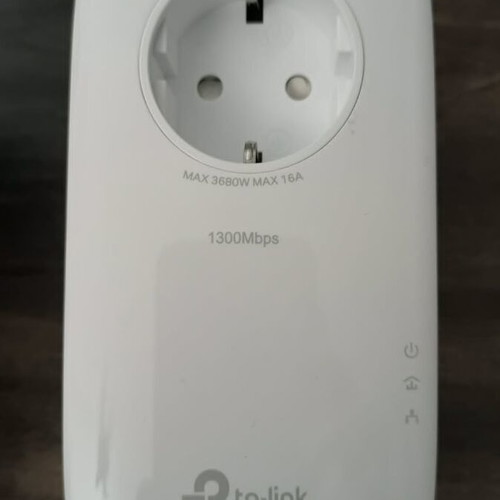 TP-LINK TL-WPA8631P Kit AV1300 Gigabit Passthrough Powerline AC Wi-Fi Kit like new