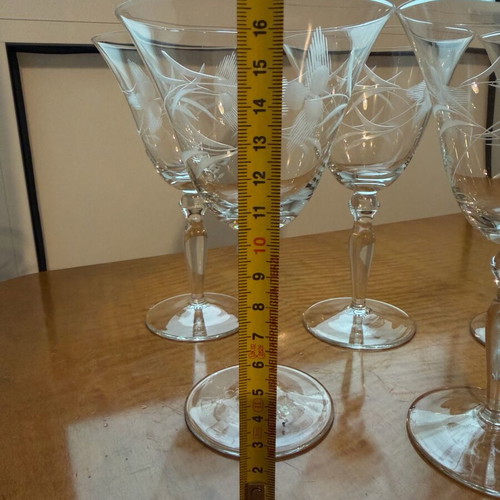 Set of 12 vintage cocktail glasses with engraved design like new